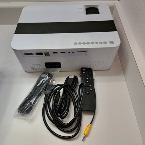 Projector 4K Support with WiFi & Bluetooth,1300ANSI Outdoor Projector Auto Focus - Picture 7 of 8